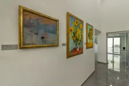 Art & Wine Boutique - 16