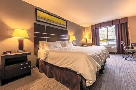 Holiday Inn Express Golden-Kicking Horse by IHG - 56