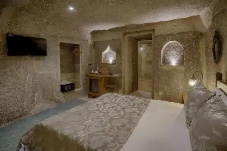 Hera Cave Suites - 80