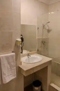 Imperial Holiday & Spa - 8