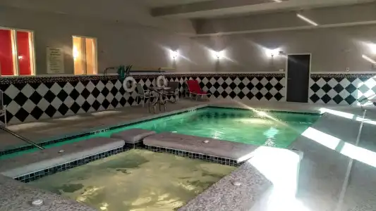 Best Western Plus Laredo Inn & Suites - 11
