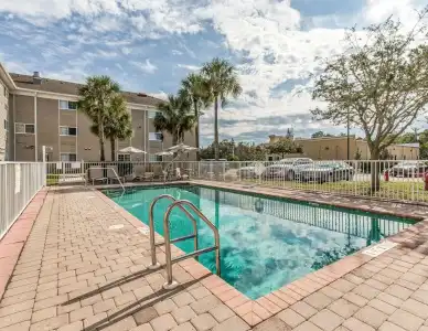 Suburban Studios Fort Myers Cape Coral - 8