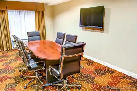 Comfort Inn & Suites Ventura Beach - 18