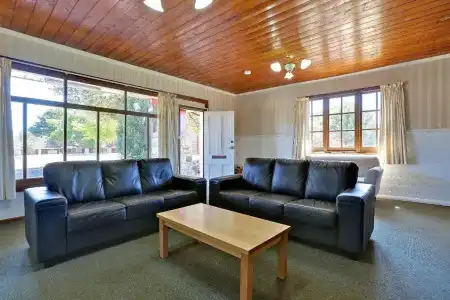 Riverfront Motel & Restaurant - 92