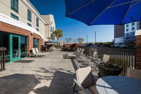 Holiday Inn Express & Suites Florence I-95 & I-20 Civic Ctr by IHG - 20