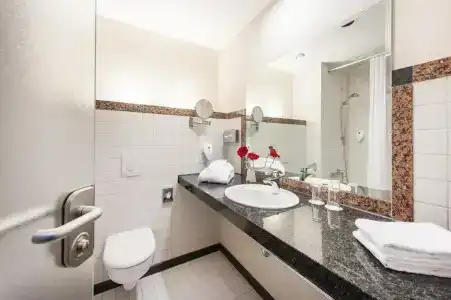 Premier Inn Köln City Mediapark - 78