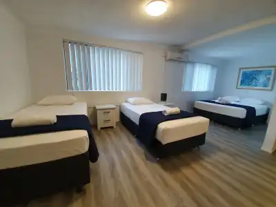 Montego Mermaid Beach Motel - 5
