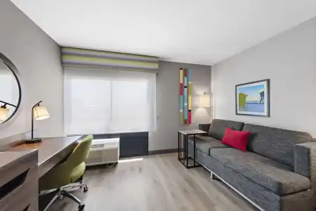 Hampton Inn by Hilton Los Angeles Airport - 36
