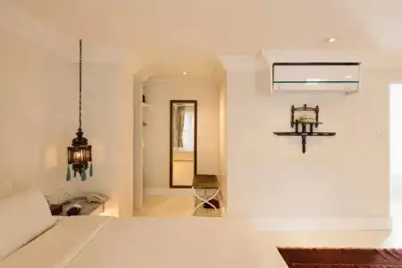 At Niman Conceptual Home - 91