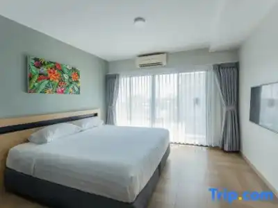 Chiva Bangkok - 25