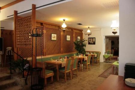 Sächsischer Hof - 12