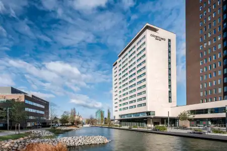 Courtyard by Marriott Brno - 19