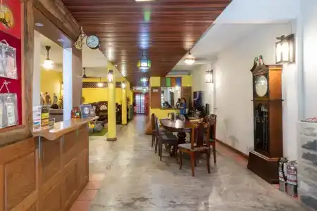 Banthat Thong Hostel - 14