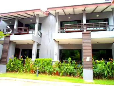 Naraya Riverside Resort - 0
