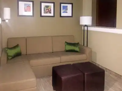 Comfort Suites University - 14
