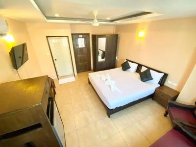 ZEN Rooms Soi Paradise Patong - 35