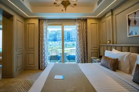 SUNRISE Alex Avenue - 35