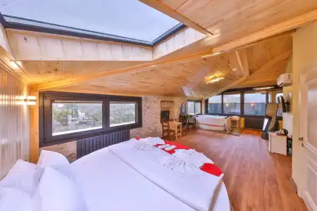 Agva Pieria Luxury +16 - 1