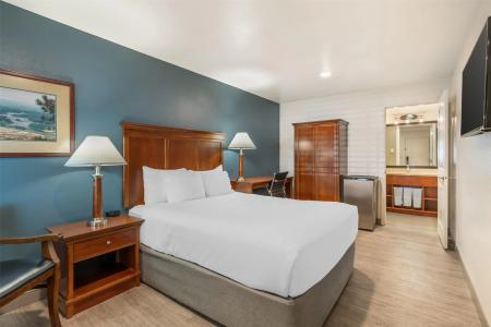 Best Western Plus Clocktower Inn - 71