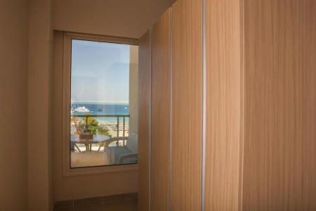 Redcon Suites - 193
