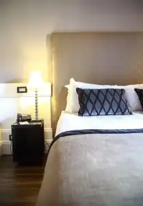 The Independent Suite - 3