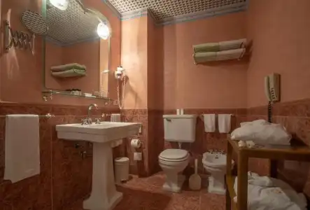 Grand Astoria - 7