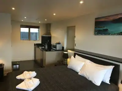 Autoline Queenstown Motel - 2