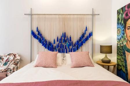 Nyx Chic Manor - 110