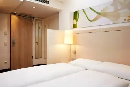 H+ München - 38
