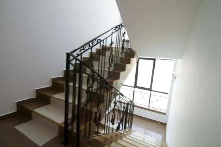Salena Plaza - 7