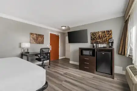 Best Western Plus LA Mid Town - 54