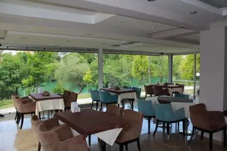 River Boutique - 14