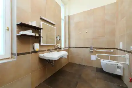 Ipoly Residence Executive Suites - 8