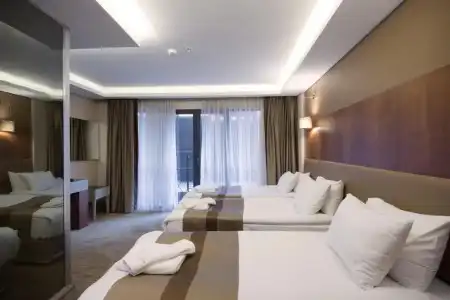 GK Regency Suites - 21