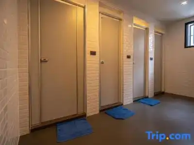 Patong Poshtel - Adults Only - Hostel - 61