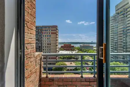 Sheraton Suites Old Town Alexandria - 68