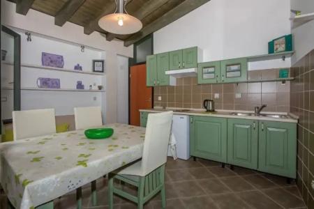 Garden Apartment - 12