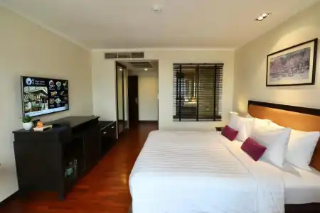 Bandara Silom Suites - 237