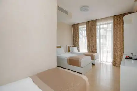 Lisi Hills - 105