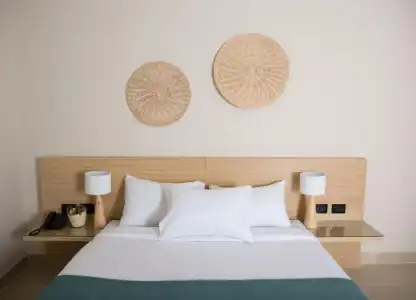 Redcon Suites - 185