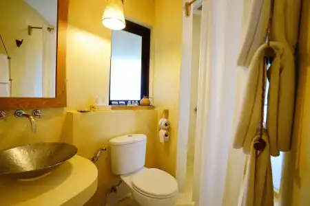 Aana Resort & Spa - 8
