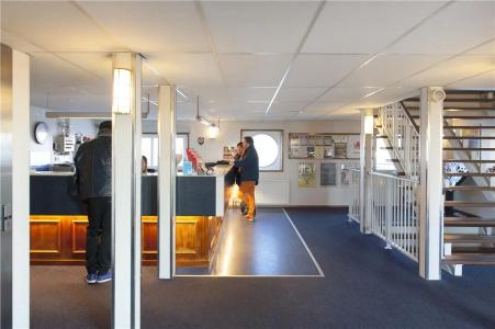 Botel - 35