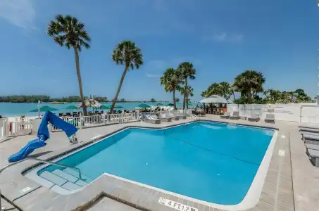 DreamView Beachfront & Resort - 34