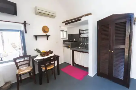 Lotza Studios - 5