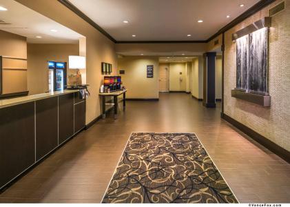 Hampton Inn & Suites Reno - 17