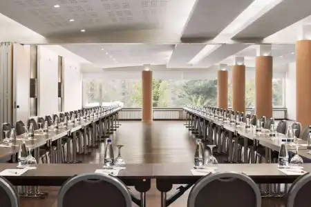 Ramada by Wyndham Bucharest Parc - 10