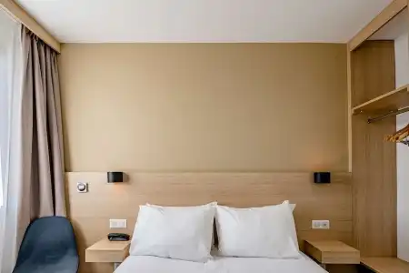 Sure by Best Western Bordeaux Lac - 77