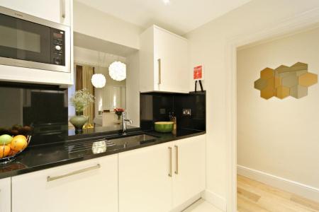 Queensgate Court - 33