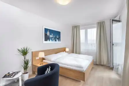 CityWest Apartments - 18