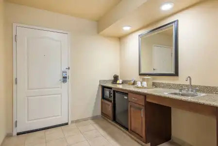 Hampton Inn & Suites Florence-North-I-95 - 16
